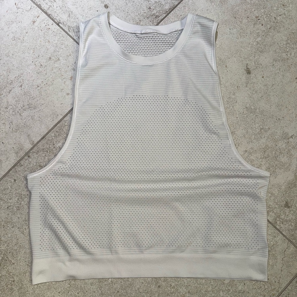 Lululemon top